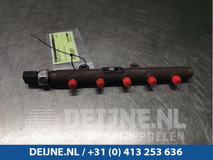 Usagé Système d'injection Ford Transit Prix € 36,30 Prix TTC proposé par van Deijne Onderdelen Uden B.V.