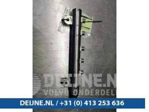 Used Fuel injector nozzle Fiat Doblo Price € 121,00 Inclusive VAT offered by van Deijne Onderdelen Uden B.V.