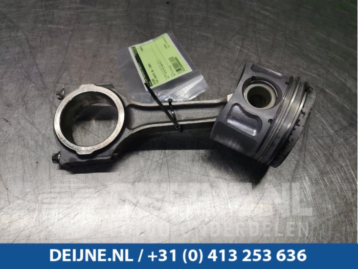Gebrauchte Kolben Fiat Ducato (250) 2.2 D 100 Multijet Euro 4 Preis € 48,40 Mit Mehrwertsteuer angeboten von van Deijne Onderdelen Uden B.V.