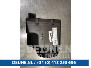 Used Ignition lock + key Porsche Cayenne II (92A) 3.0 D V6 24V Price € 125,00 Margin scheme offered by van Deijne Onderdelen Uden B.V.