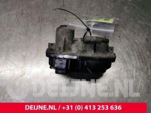 Używane Zawór EGR Renault Trafic (1FL/2FL/3FL/4FL) 1.6 dCi 115 Cena € 121,00 Z VAT oferowane przez van Deijne Onderdelen Uden B.V.
