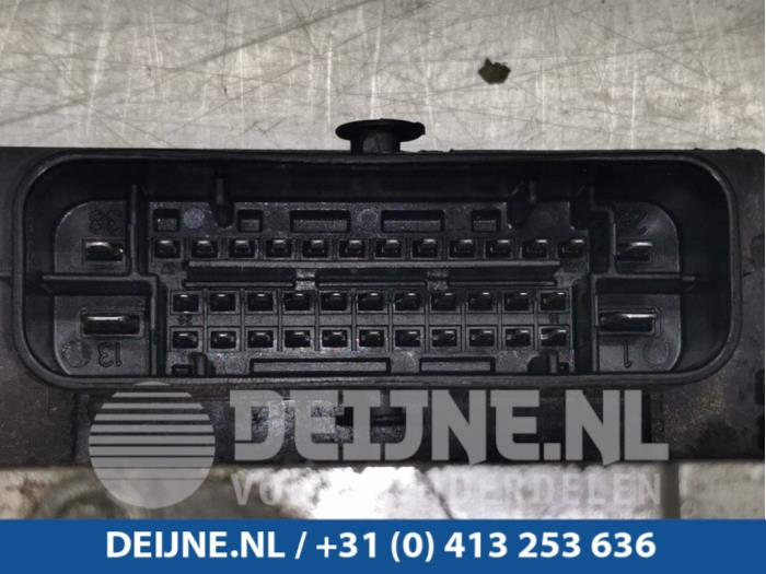 Używane Pompa ABS Fiat Fiorino (225) 1.3 JTD 16V Multijet Cena € 72,60 Z VAT oferowane przez van Deijne Onderdelen Uden B.V.