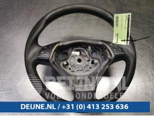 Used Steering wheel Fiat Fiorino (225) 1.3 JTD 16V Multijet Price € 60,50 Inclusive VAT offered by van Deijne Onderdelen Uden B.V.