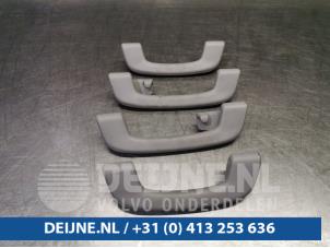 Used Handle set BMW 5 serie (F10) 525d 16V Price € 20,00 Margin scheme offered by van Deijne Onderdelen Uden B.V.