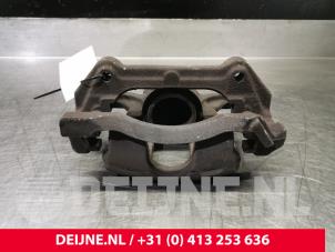 Used Front brake calliper, left Renault Trafic (1FL/2FL/3FL/4FL) 1.6 dCi 120 Twin Turbo Price € 84,70 Inclusive VAT offered by van Deijne Onderdelen Uden B.V.
