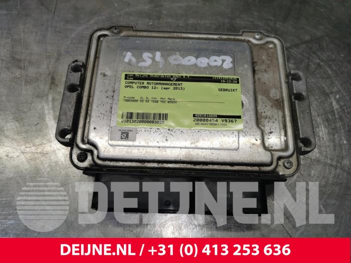 Used Engine management computer Opel Combo 1.6 CDTI 16V Price € 90,75 Inclusive VAT offered by van Deijne Onderdelen Uden B.V.