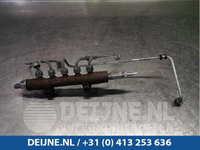 Usagé Système d'injection Ford Transit Prix € 102,85 Prix TTC proposé par van Deijne Onderdelen Uden B.V.