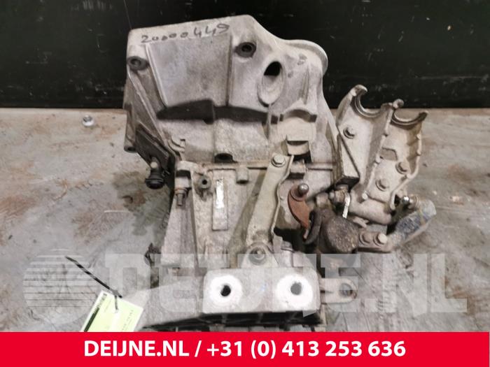 Gearbox from a Fiat Punto III (199) 1.3 JTD Multijet 80 16V 2015