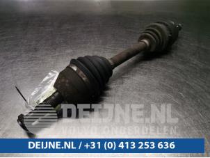 Used Front drive shaft, left Opel Zafira (M75) 1.8 16V Ecotec Price € 20,00 Margin scheme offered by van Deijne Onderdelen Uden B.V.