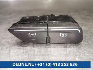 Usados Interruptor de calefactor de parabrisas Ford Focus 3 Wagon 1.6 SCTi 16V Precio € 9,00 Norma de margen ofrecido por van Deijne Onderdelen Uden B.V.