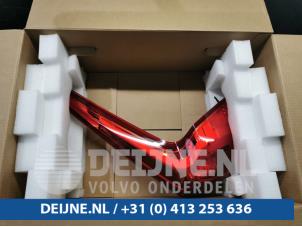 Nowe Tylne swiatlo pozycyjne prawe Volvo V90 Cena € 406,56 Z VAT oferowane przez van Deijne Onderdelen Uden B.V.