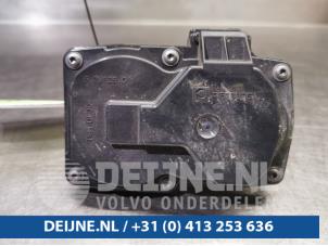 Używane Przepustnica gazów wydechowych Volkswagen Touran (5T1) 2.0 TDI 150 Cena € 40,00 Procedura marży oferowane przez van Deijne Onderdelen Uden B.V.