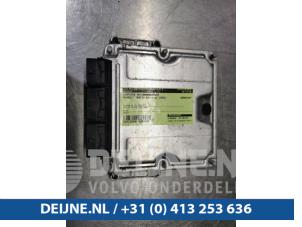 Used Engine management computer Renault Trafic New (FL) 1.9 dCi 100 16V Price € 211,75 Inclusive VAT offered by van Deijne Onderdelen Uden B.V.
