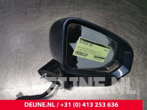 Używane Lusterko zewnetrzne prawe Volvo V60 II (ZW) 2.0 D3 16V Cena € 400,00 Procedura marży oferowane przez van Deijne Onderdelen Uden B.V.
