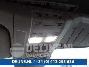 Usagé Eclairage intérieur avant Volkswagen Crafter (SY) 2.0 TDI Prix € 30,25 Prix TTC proposé par van Deijne Onderdelen Uden B.V.