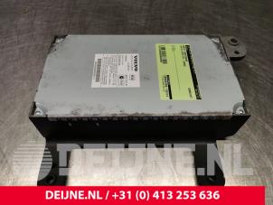 Used Radio amplifier Volvo XC70 (BZ) 2.4 D5 20V 205 AWD Price € 60,00 Margin scheme offered by van Deijne Onderdelen Uden B.V.