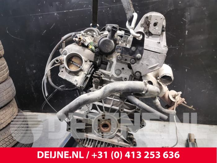 Motor de un Volvo V70 (SW) 2.4 20V 170 2005
