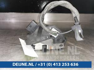 Used Front door lock mechanism 4-door, right Ford Focus Price € 20,00 Margin scheme offered by van Deijne Onderdelen Uden B.V.