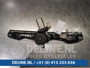 Usagé Mécanique vitre 4portes arrière droite BMW 1 serie (F20) 116i 1.6 16V Prix € 20,00 Règlement à la marge proposé par van Deijne Onderdelen Uden B.V.