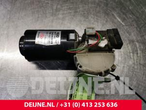 Used Front wiper motor Fiat Doblo Cargo (223) 1.2 Price € 60,50 Inclusive VAT offered by van Deijne Onderdelen Uden B.V.