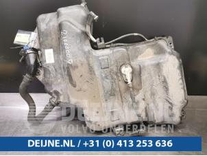 Used Adblue Tank Mercedes Vito (447.6) 2.2 114 CDI 16V Price € 363,00 Inclusive VAT offered by van Deijne Onderdelen Uden B.V.