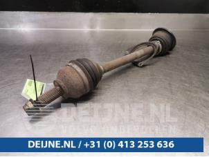Usagé Arbre de transmission avant gauche Opel Vivaro 1.9 DI Prix € 90,75 Prix TTC proposé par van Deijne Onderdelen Uden B.V.