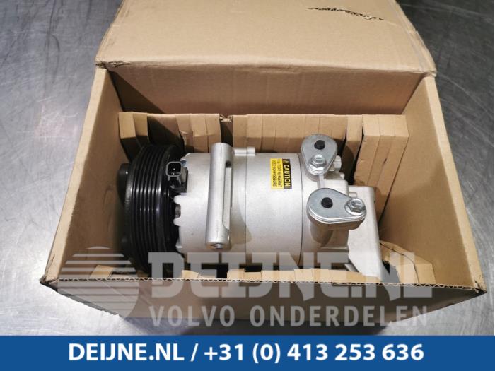 Neuf Pompe clim Ford Transit Prix € 151,25 Prix TTC proposé par van Deijne Onderdelen Uden B.V.