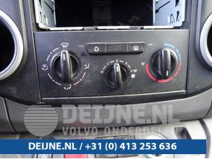 Usados Panel de control de calefacción Citroen Berlingo 1.6 HDI 16V 90 Precio € 42,35 IVA incluido ofrecido por van Deijne Onderdelen Uden B.V.