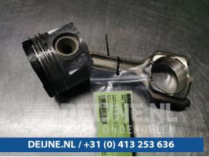 Usagé Piston Opel Insignia 2.0 CDTI 16V 160 Ecotec Prix € 75,00 Règlement à la marge proposé par van Deijne Onderdelen Uden B.V.