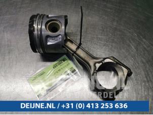 Usagé Piston Opel Insignia 2.0 CDTI 16V 160 Ecotec Prix € 75,00 Règlement à la marge proposé par van Deijne Onderdelen Uden B.V.