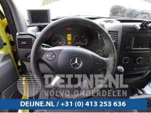 Used Steering column stalk Mercedes Sprinter 3,5t (906.63) 319 CDI,BlueTEC V6 24V Price € 18,15 Inclusive VAT offered by van Deijne Onderdelen Uden B.V.