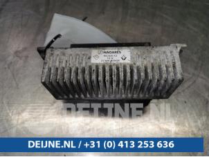 Usados Relé de precalentamiento Renault Trafic (1FL/2FL/3FL/4FL) 1.6 dCi 120 Twin Turbo Precio € 12,10 IVA incluido ofrecido por van Deijne Onderdelen Uden B.V.