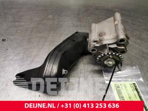 Używane Pompa oleju Volvo V70 (BW) 2.0 T 16V Cena € 75,00 Procedura marży oferowane przez van Deijne Onderdelen Uden B.V.