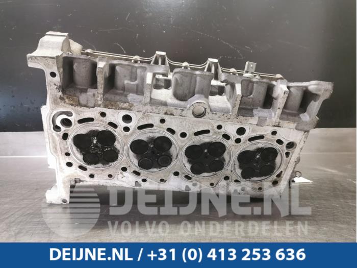 Cylinder head from a Ford Transit 2.2 TDCi 16V 2011
