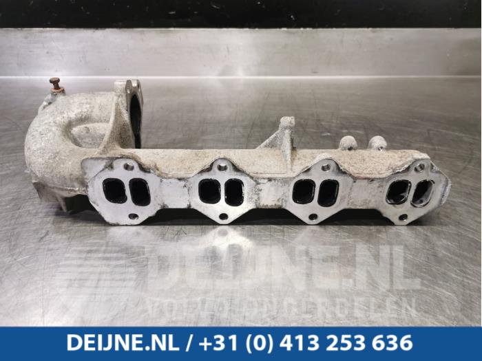 Intake manifold from a Renault Master 2010