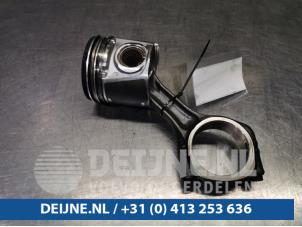 Used Piston Iveco New Daily IV 50C14GV, 50C14GV/P Price on request offered by van Deijne Onderdelen Uden B.V.
