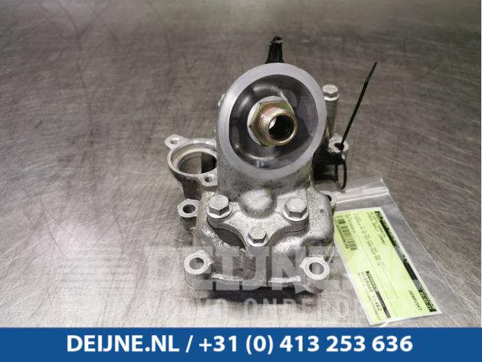 Gebrauchte Ölfiltergehäuse Iveco New Daily IV 50C14GV, 50C14GV/P Preis € 60,50 Mit Mehrwertsteuer angeboten von van Deijne Onderdelen Uden B.V.
