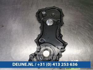 Usados Tapa de distribución Opel Vivaro 2.0 CDTI Precio € 60,50 IVA incluido ofrecido por van Deijne Onderdelen Uden B.V.