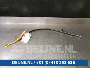 Usagé Jauge d'huile Volkswagen Crafter Prix € 12,10 Prix TTC proposé par van Deijne Onderdelen Uden B.V.