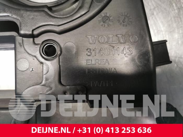 Timing cover from a Volvo V60 II (ZW) 2.0 D4 16V 2019
