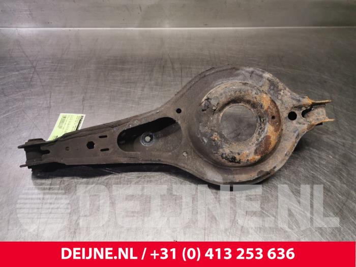 Rear spring retainer, left from a Volvo V40 (MV) 2.0 D4 16V 2014