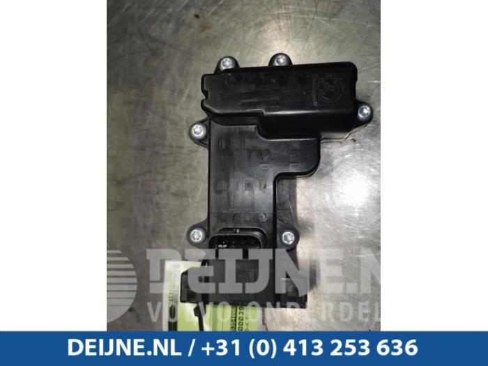 Używane Modul (rózne) Tesla Model X 100D Cena € 24,20 Z VAT oferowane przez van Deijne Onderdelen Uden B.V.