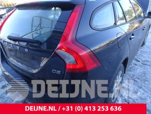 Używane Trójkatna szyba prawy tyl Volvo V60 I (FW/GW) 1.6 DRIVe Cena € 25,00 Procedura marży oferowane przez van Deijne Onderdelen Uden B.V.