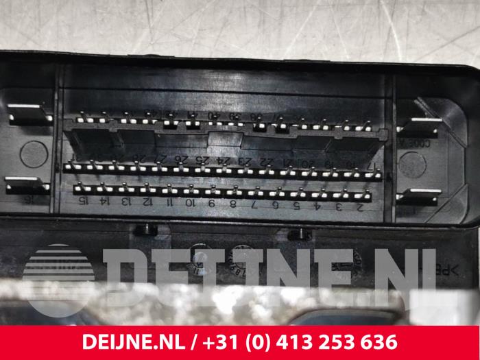 Usagé Pompe ABS Volvo V70 (BW) 3.0 T6 24V AWD Prix € 40,00 Règlement à la marge proposé par van Deijne Onderdelen Uden B.V.