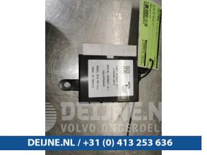 Usados Módulo PDC Tesla Model X 100D Precio € 66,55 IVA incluido ofrecido por van Deijne Onderdelen Uden B.V.