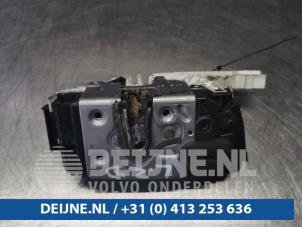 Used Sliding door lock mechanism, left Volkswagen Crafter Price € 121,00 Inclusive VAT offered by van Deijne Onderdelen Uden B.V.