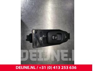 Used Electric window switch Volvo V70 (SW) 2.4 D5 20V Price € 30,00 Margin scheme offered by van Deijne Onderdelen Uden B.V.