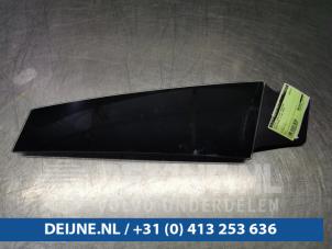 Gebrauchte B-Säule Abdeckkappe Tesla Model S 75D Preis auf Anfrage angeboten von van Deijne Onderdelen Uden B.V.