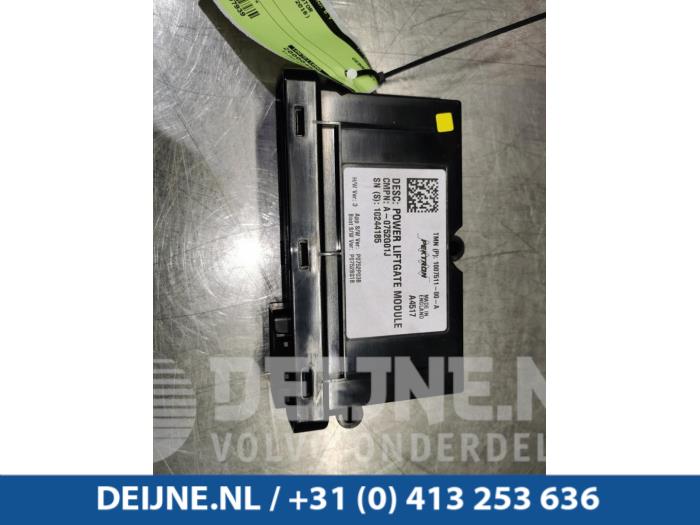 Używane Modul silnika tylnej klapy Tesla Model S 75D Cena € 48,40 Z VAT oferowane przez van Deijne Onderdelen Uden B.V.