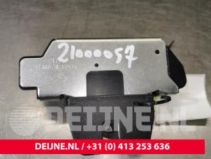 Gebrauchte Schließmechanik Heckklappe Peugeot 5008 I (0A/0E) 1.6 THP 16V Preis € 10,00 Margenregelung angeboten von van Deijne Onderdelen Uden B.V.